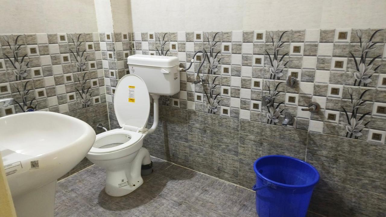 Nain Guest House Ujjain Esterno foto