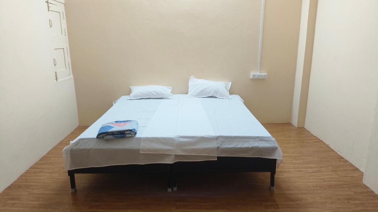 Nain Guest House Ujjain Esterno foto