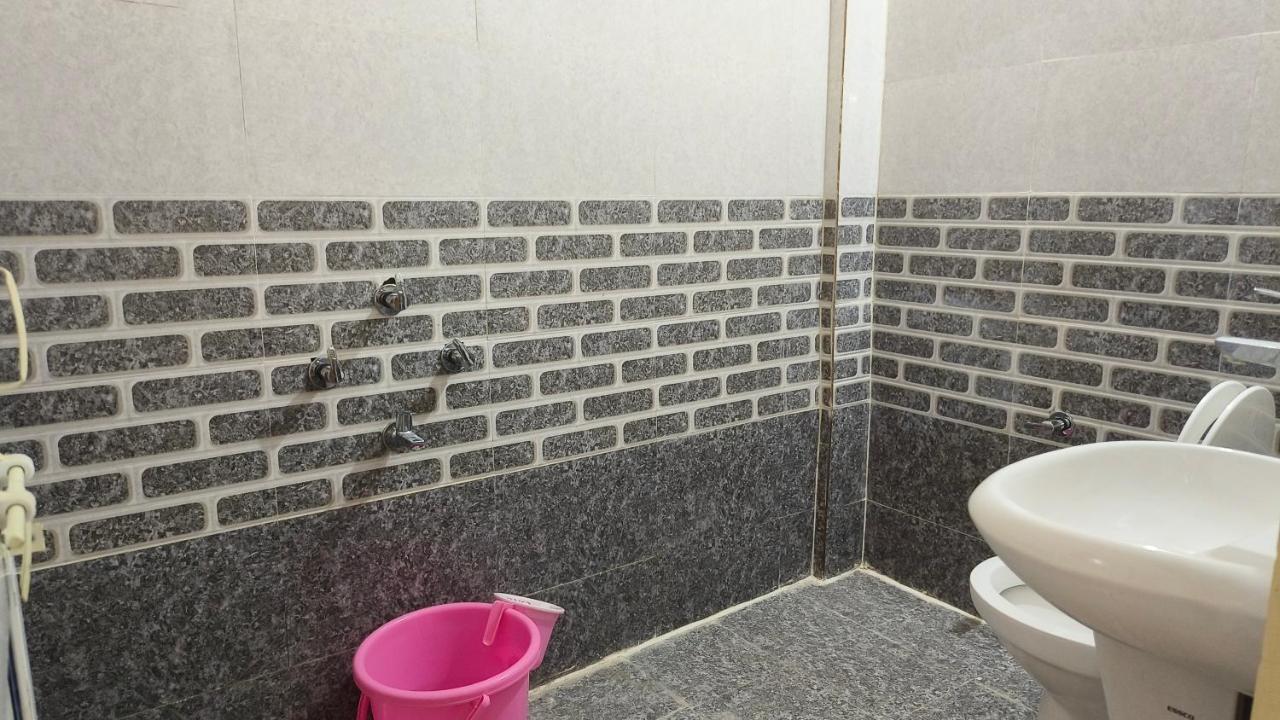 Nain Guest House Ujjain Esterno foto