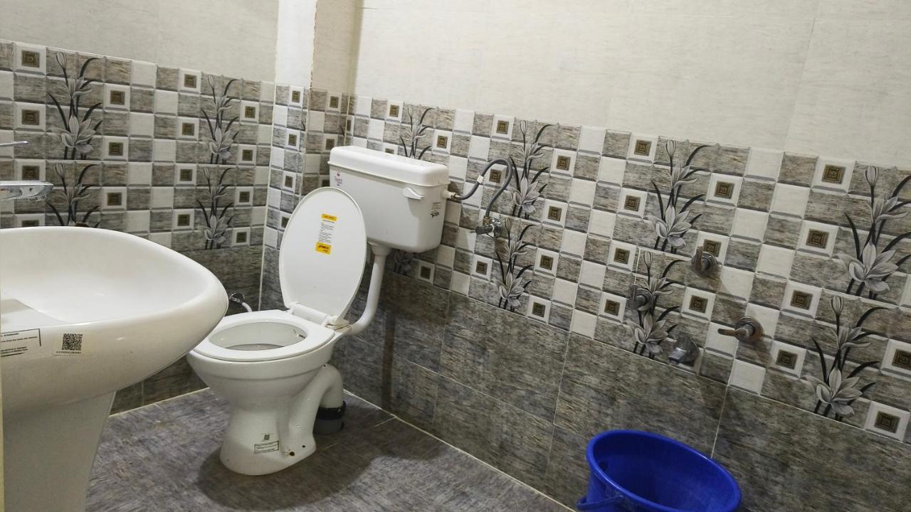 Nain Guest House Ujjain Esterno foto