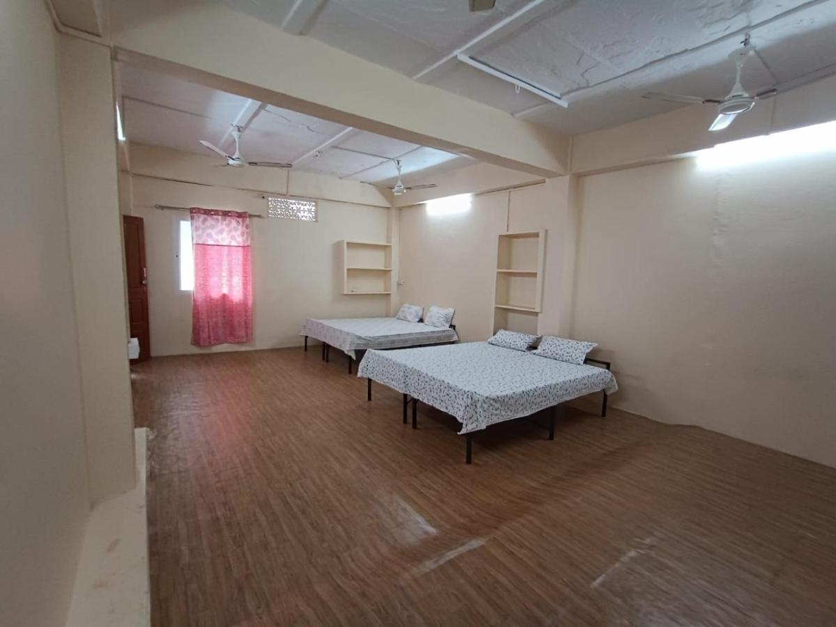 Nain Guest House Ujjain Esterno foto